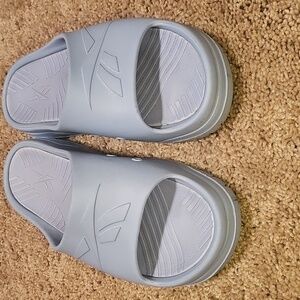 REEBOK platform Chunky Women's slides Size 10 Casual Sandals Lavendar A21